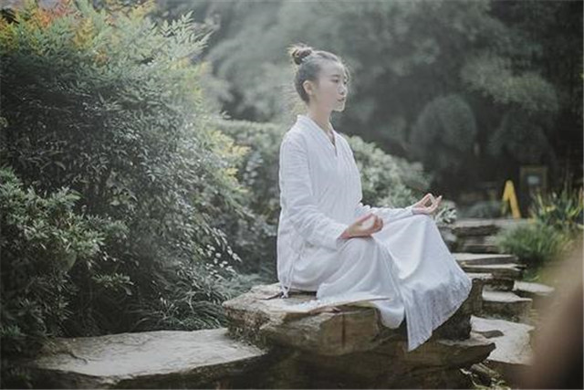 女道士飞升10万人围观,女道士白日飞升真实案例