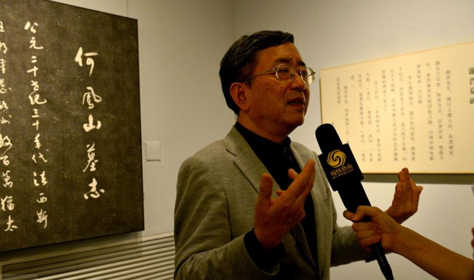 余秋雨辞职是哪一年,余秋雨现在怎样了