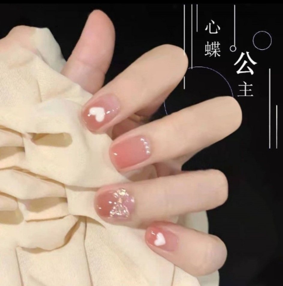 分享一下你做的美甲吧,做美甲的小仙女们