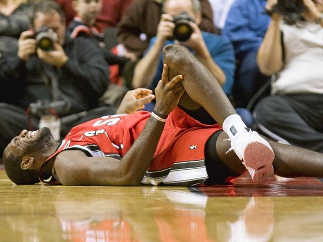 打球缓解膝盖疼痛最有效的方法,打球后膝盖脚酸痛怎么办