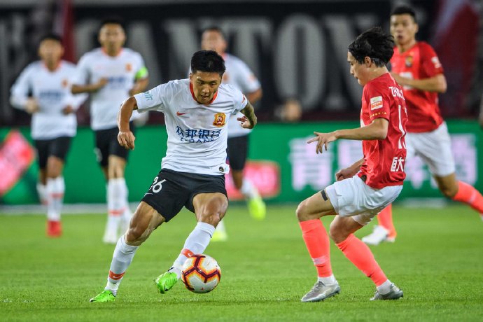 霸气！刘云破门血染赛场，武汉卓尔客场1比0恒大，豪取中超三连胜