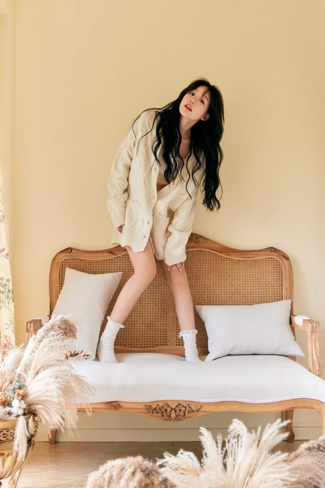 气质针织秋冬穿搭一整套,明星同款针织衫日常穿搭