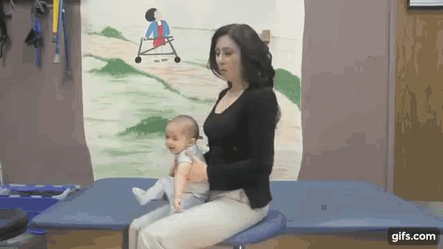 纠正宝宝斜颈最好的办法,宝宝斜颈要做什么操可以缓解