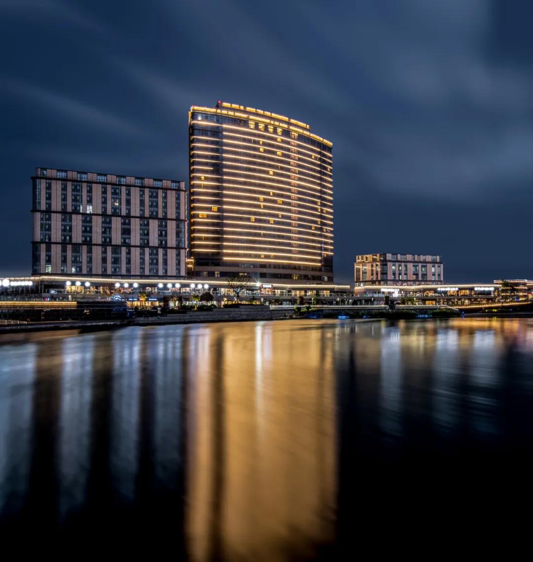 海口希尔顿酒店海鲜自助餐费用 (希尔顿海岛度假放松)