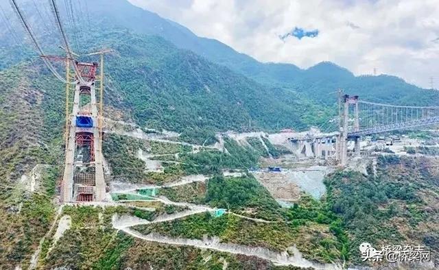 贵州省高速云雾大桥,贵州贵定云雾特大桥