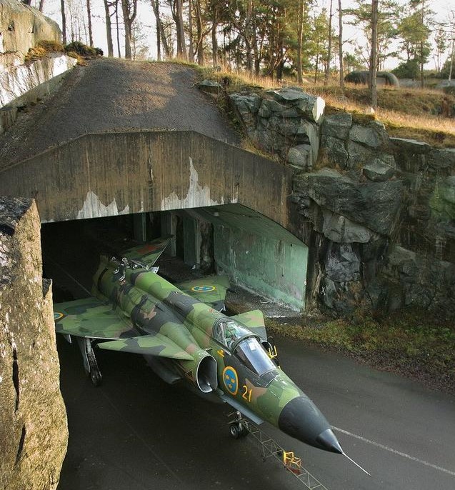 机场被轰炸需要多久修好,机场遇到空袭怎么办