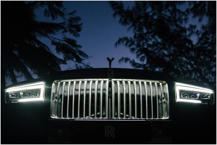 试驾劳斯莱斯古思特新款,新款劳斯莱斯古思特沉浸式体验