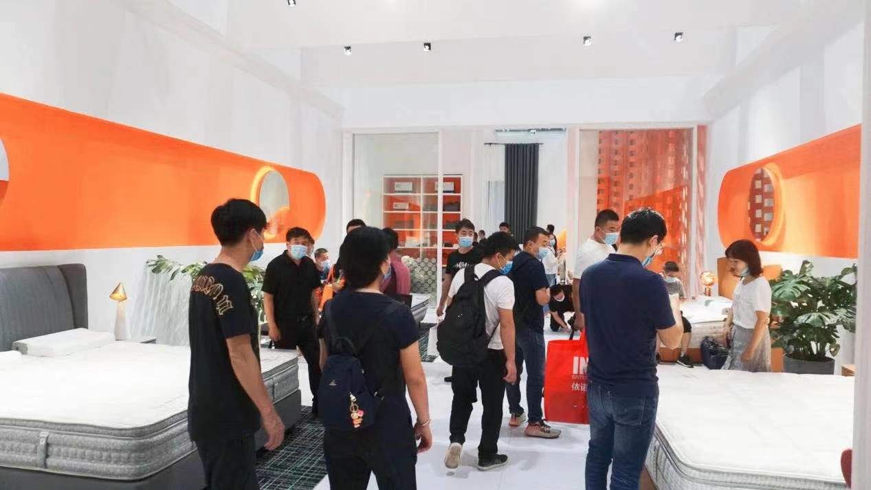 喜临门集成吊顶是名牌之一吗,喜临门集成吊顶是几线品牌的