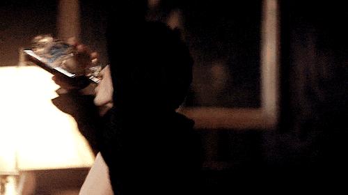 为什么我们喝酒后会大哭大笑