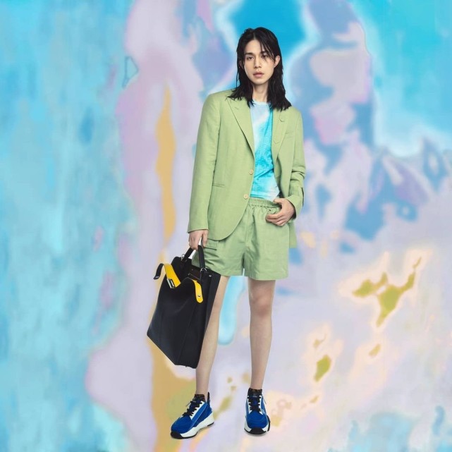 韩国男明星李栋旭个人资料,韩国男星李栋旭今年多少岁