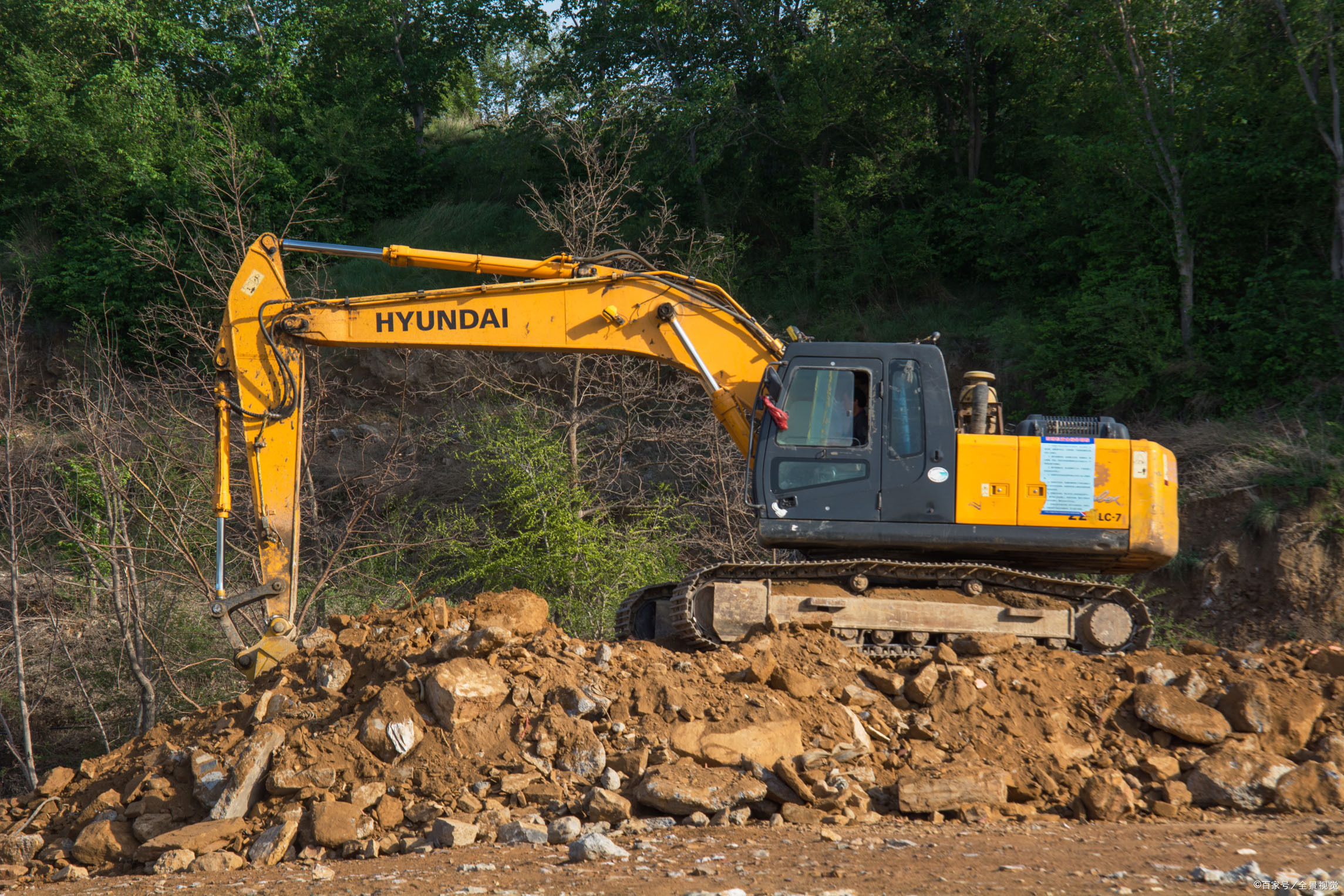 农村挖掘机前景如何,小型挖掘机市场前景
