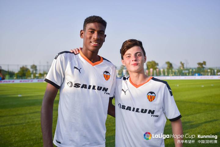 西班牙青训都有哪些,对比西班牙与中国的人际关系