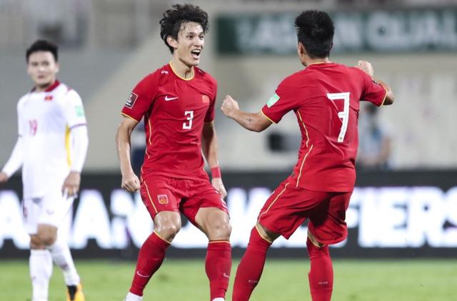 李铁感谢熬夜球迷,李铁感谢队员0比2落后没放弃