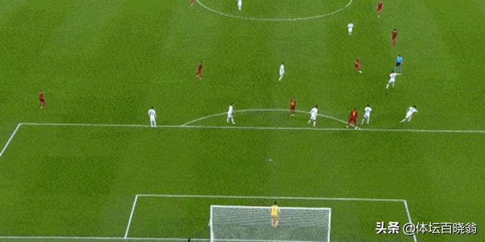 足球场禁区外的圆弧,足球禁区半圆弧是干什么的