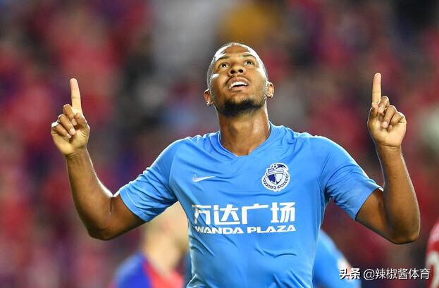 中超球队时隔六年再进亚冠八强,崔康熙神奇换人搞懵贝尼特斯