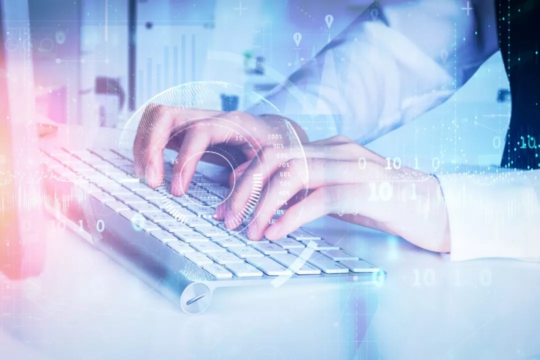 他以“表帝”自居，受粉丝膜拜，真面目……