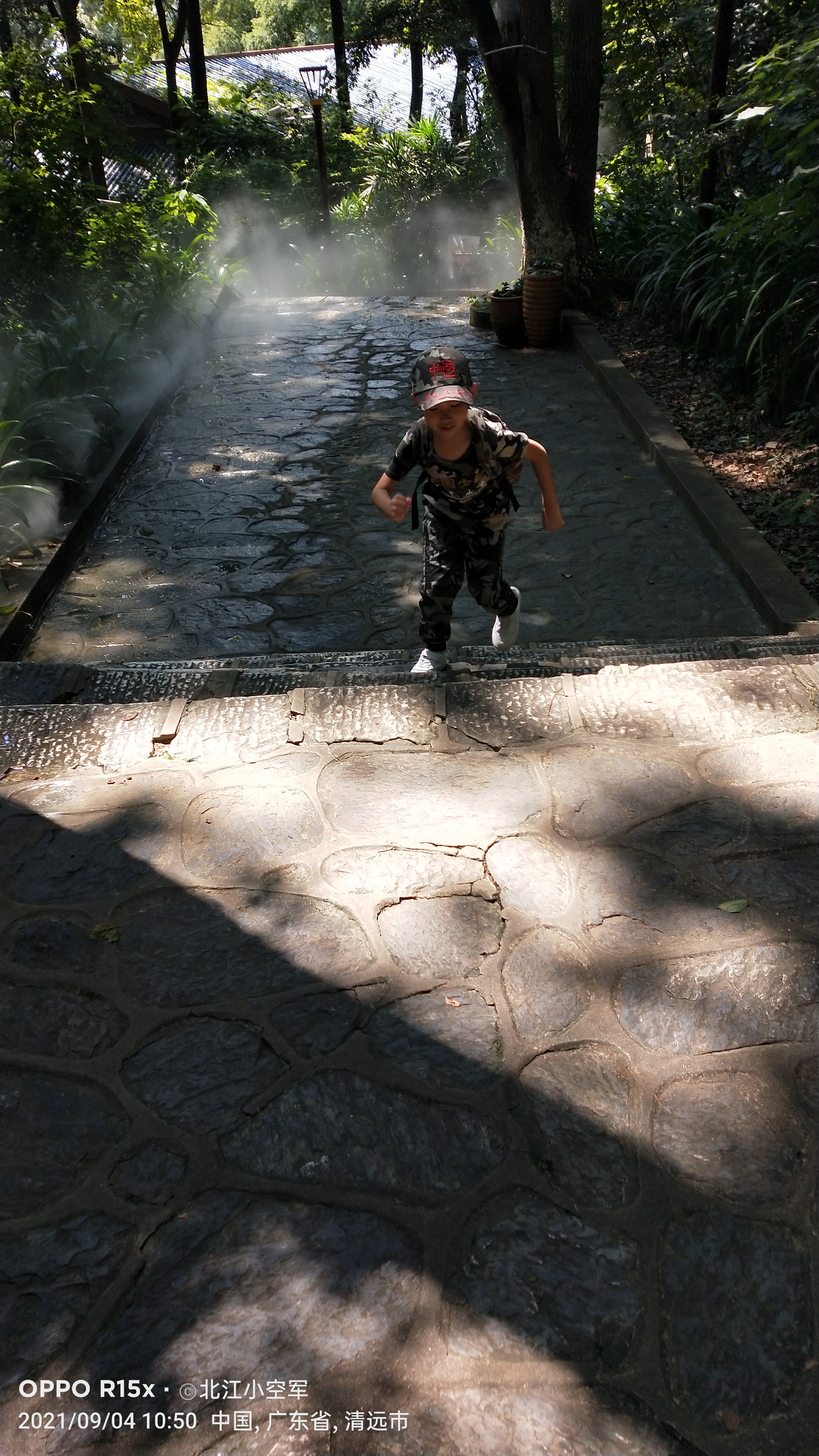 宝晶宫洞,探秘宝石矿洞