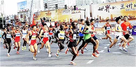 兰马跑团周末常规跑进行中,周日跑个半马说说