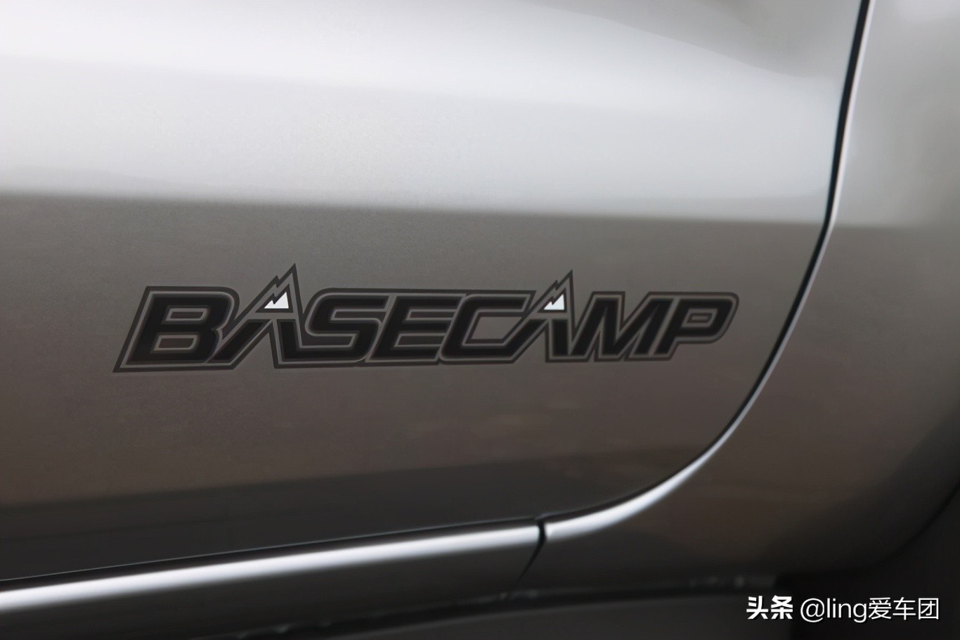 福特2023柴油版撼路者suv,福特撼路者everest2017