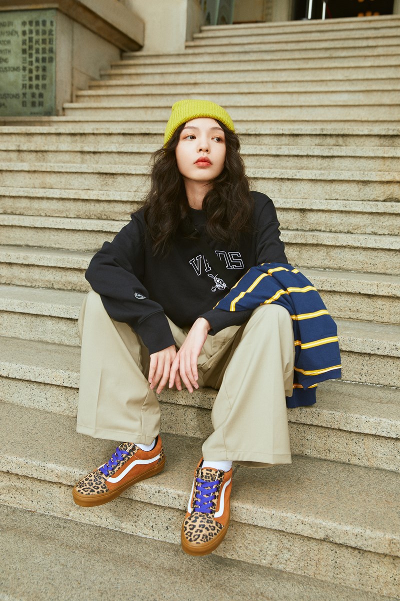 vans蓝色动物纹,vans棋盘格新年款