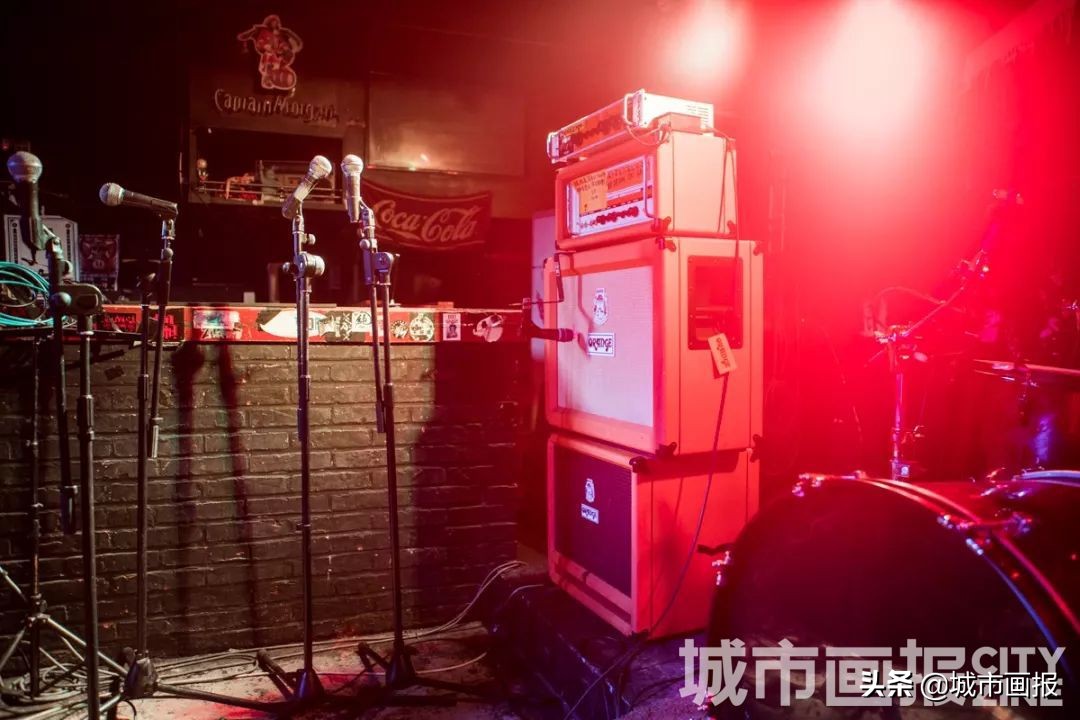 摇滚圈无人不知的“School”，凭什么吸引刺猬、盘尼西林等乐队？