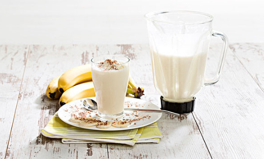 怀孕时能把牛奶当水喝吗,孕妇每天把牛奶当水喝