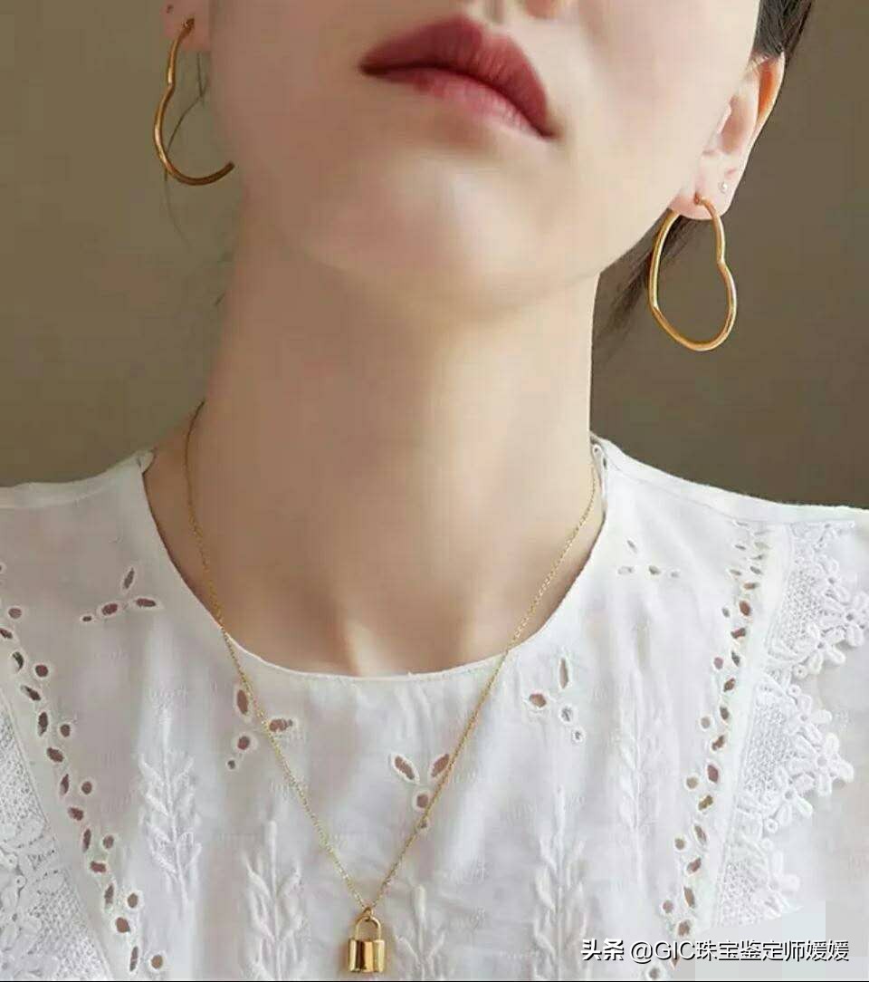 黄金首饰流行款,黄金首饰要怎么打造才显得更时尚