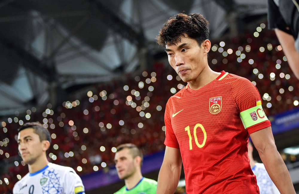 中国足球悲情时刻郑智,中国足球吐槽球员