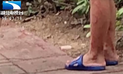 十七岁男孩被抽打,六岁孩子被父亲抽打后续