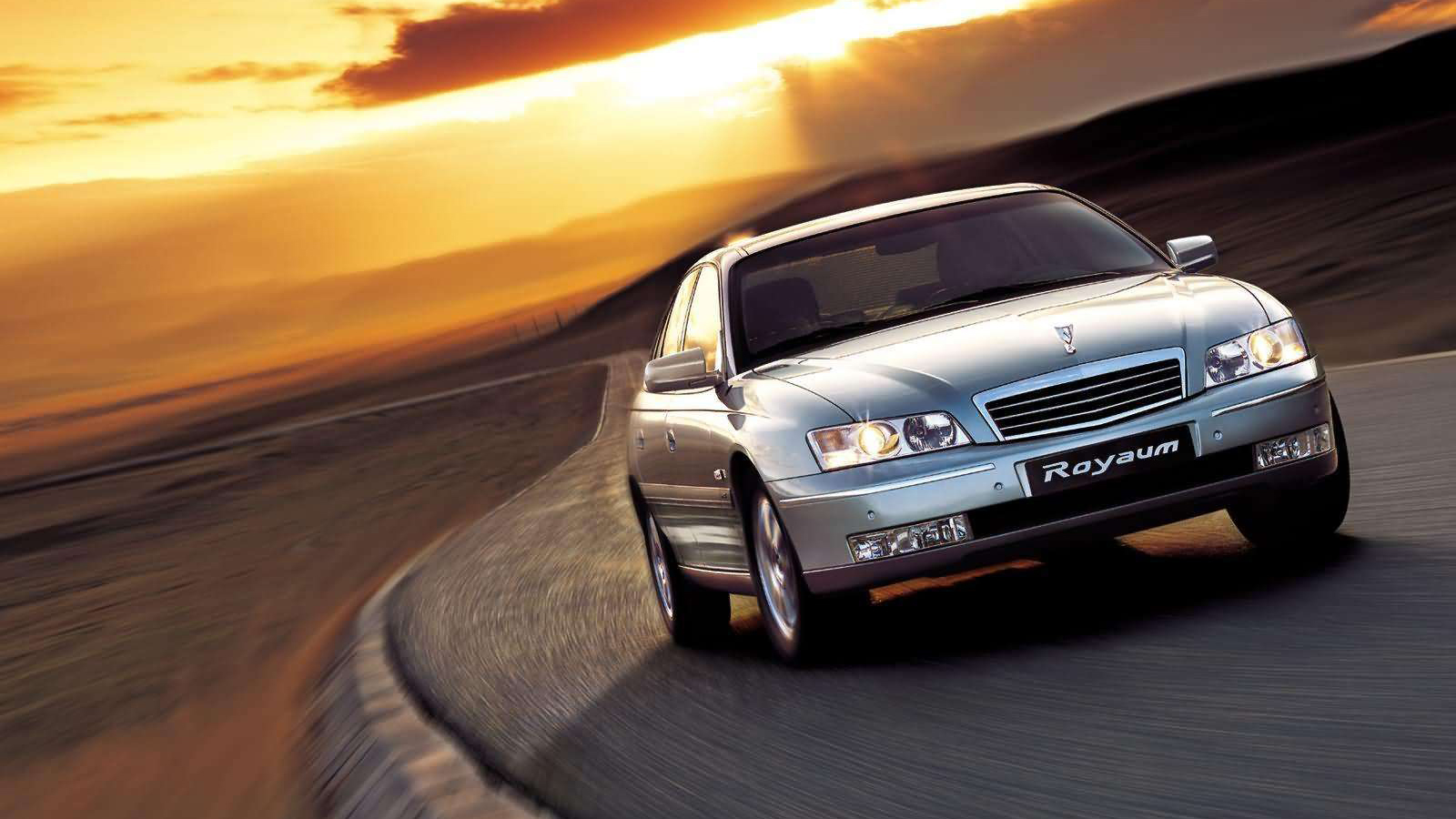 想拥有一台豪华品牌轿车,想拥有一台自己的车