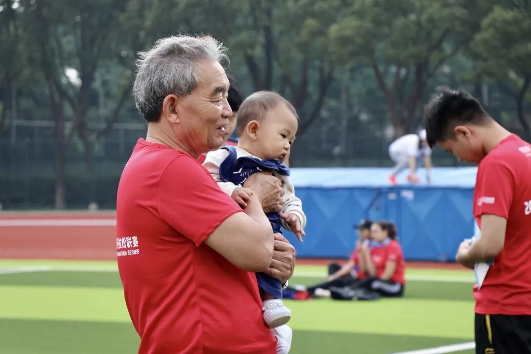 奔跑吧,少年|2019中国大学生马拉松联赛宁波大学站激情开跑