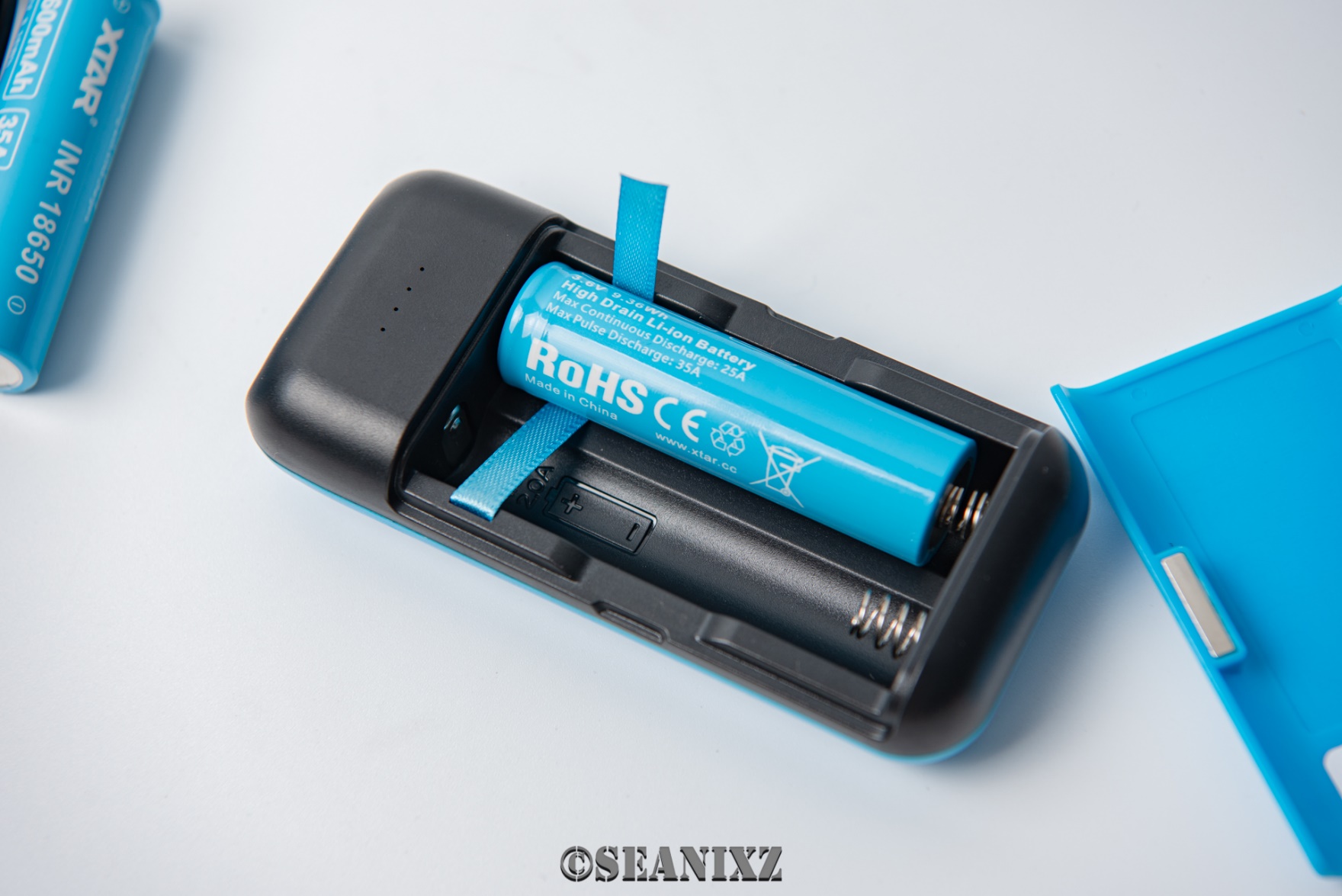 xtar18650充电宝怎么用,旧的18650电池能做一个充电宝吗