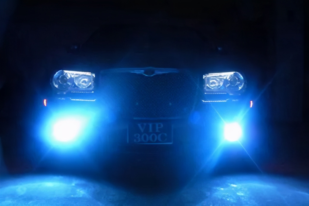 原车led大灯不太亮有必要升级大灯,升级led大灯为啥不亮