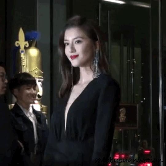 姬发从古代追到现代,女帝武则天多少次必中