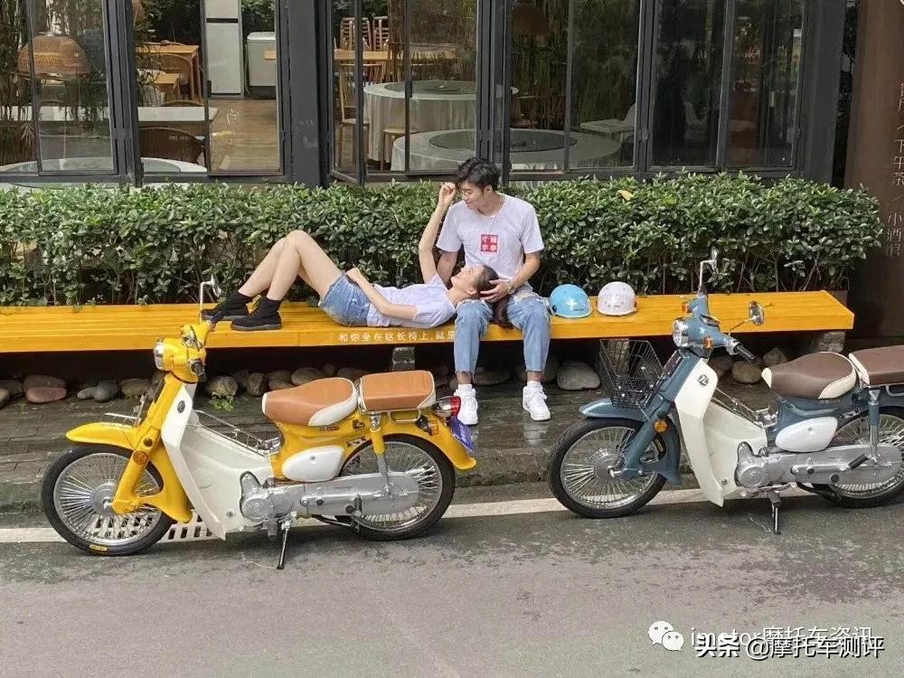 官方正品玉米收割机4排,四款收割机