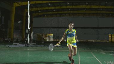 吴柳莹教羽毛球视频,吴柳莹反手高远球