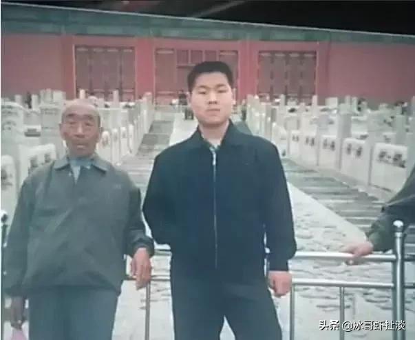 岳云鹏在德云社地位多高,岳云鹏现在在德云社地位