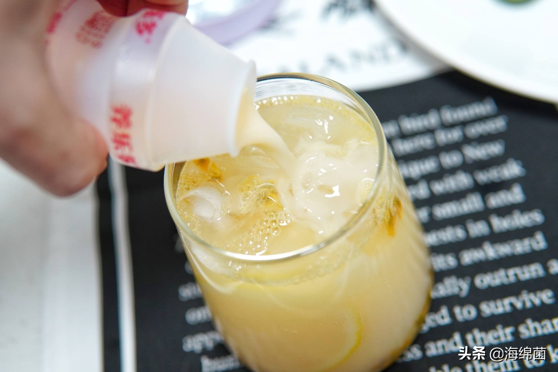 教你做一杯超好喝的夏日饮料,简单自制气泡水饮料