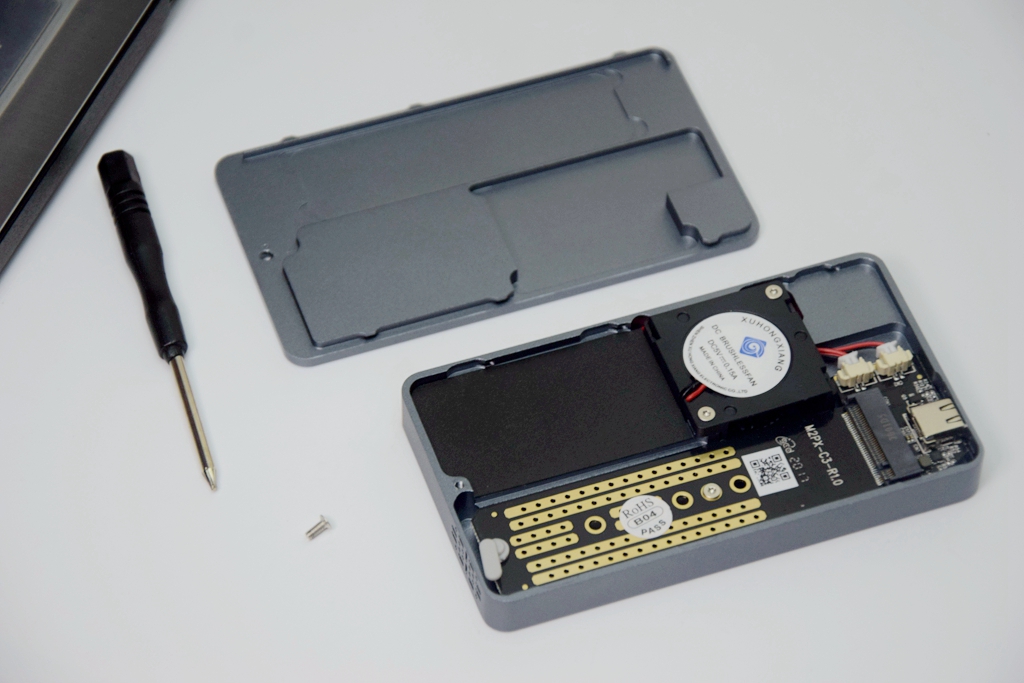 炎热夏天机箱,天气炎热笔记本散热