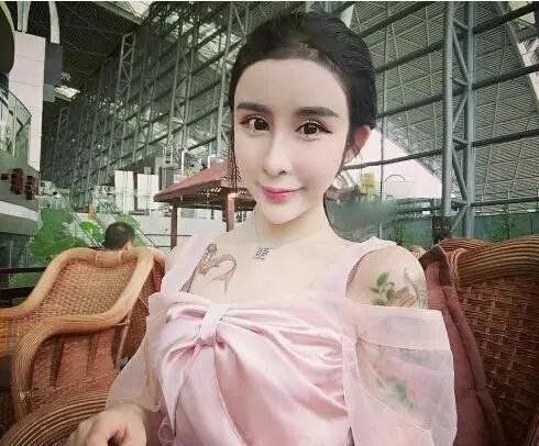 年轻女性为钱焦虑怎么办,女人花钱买什么