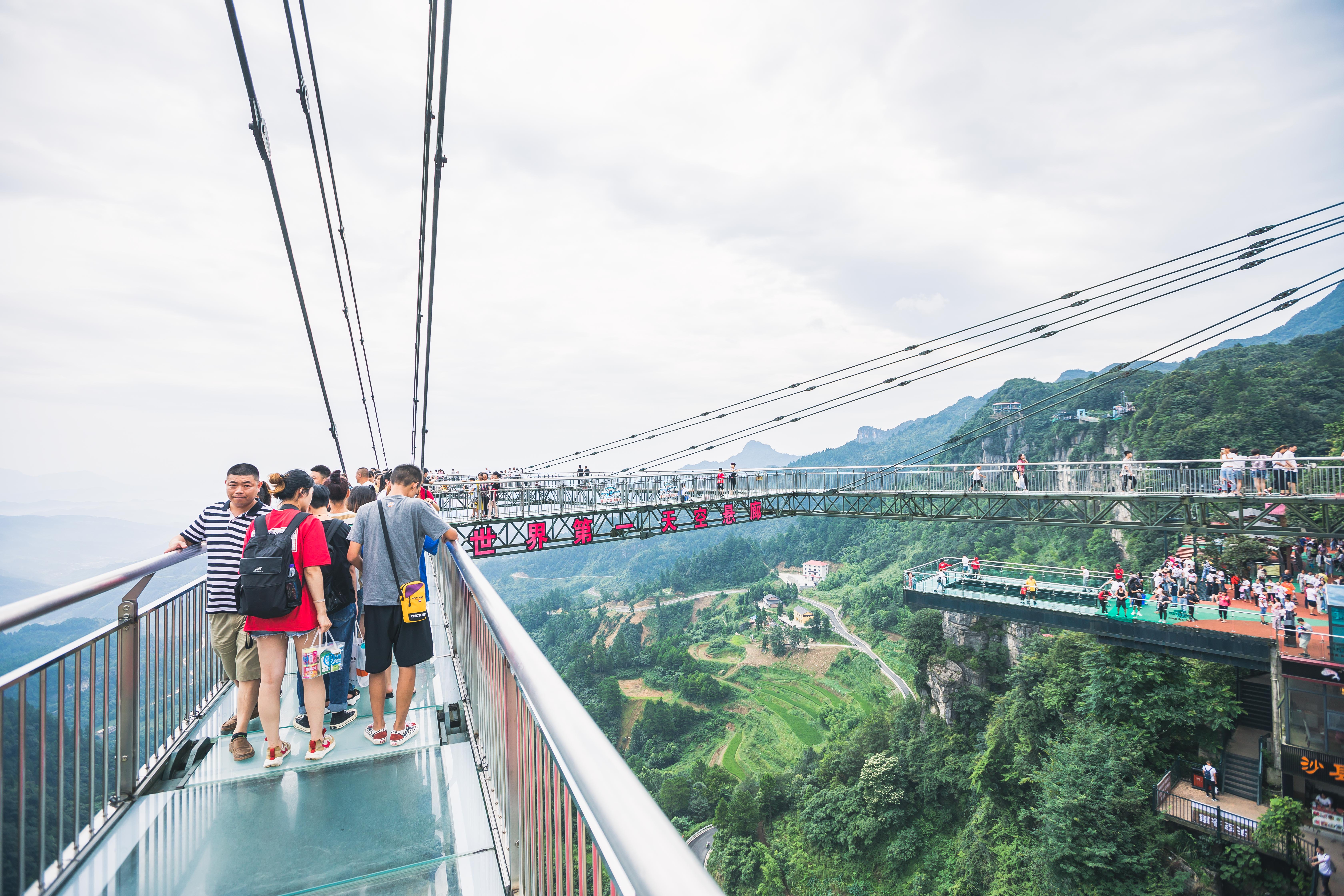 第一次去重庆奥陶纪应该怎样玩？真如抖音上那么刺激？亲自试试吧