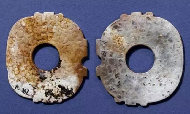 古玉朱砂沁,古玉的朱砂沁