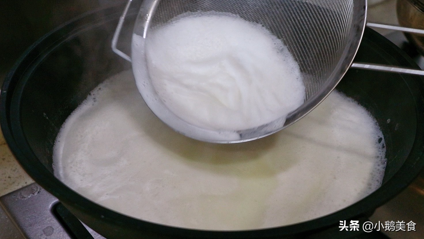 黄豆自制冰豆花,夏天冷饮黄豆汤的制作方法