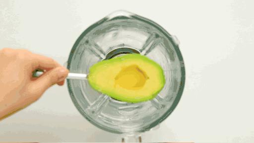 脂肪含量最高的水果牛油果和榴莲,牛油果吃了是不是抗衰老的