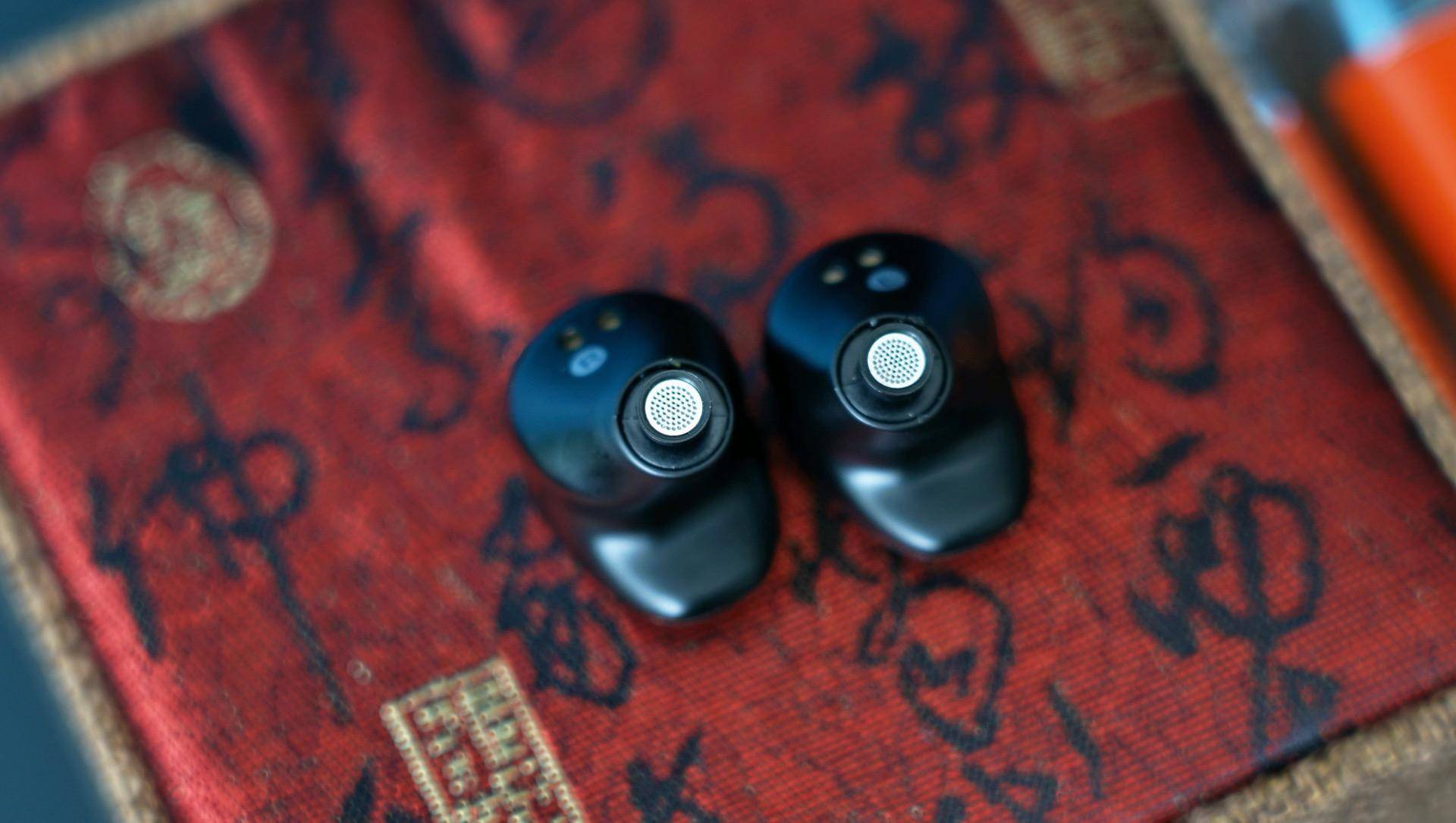 耳机可插卡真无线,惠威aw76真无线耳机怎么样