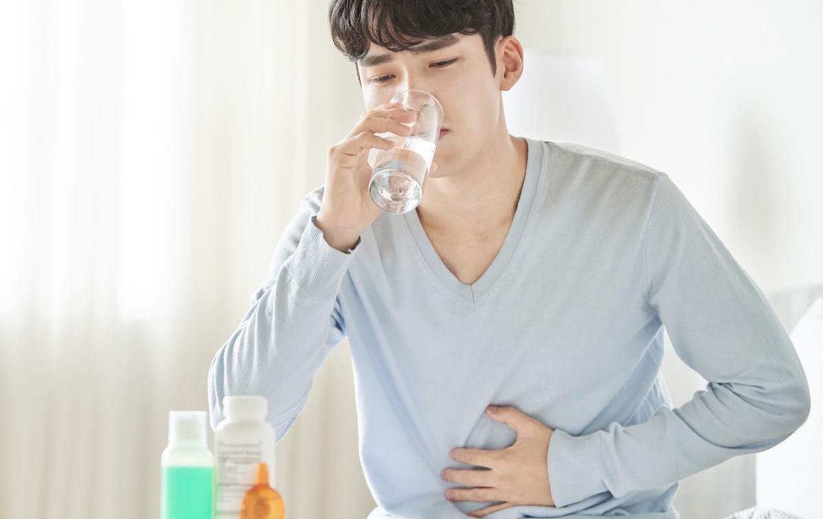 胃痛胃酸你选对药了吗,胃痛胃酸是什么原因每年犯两次