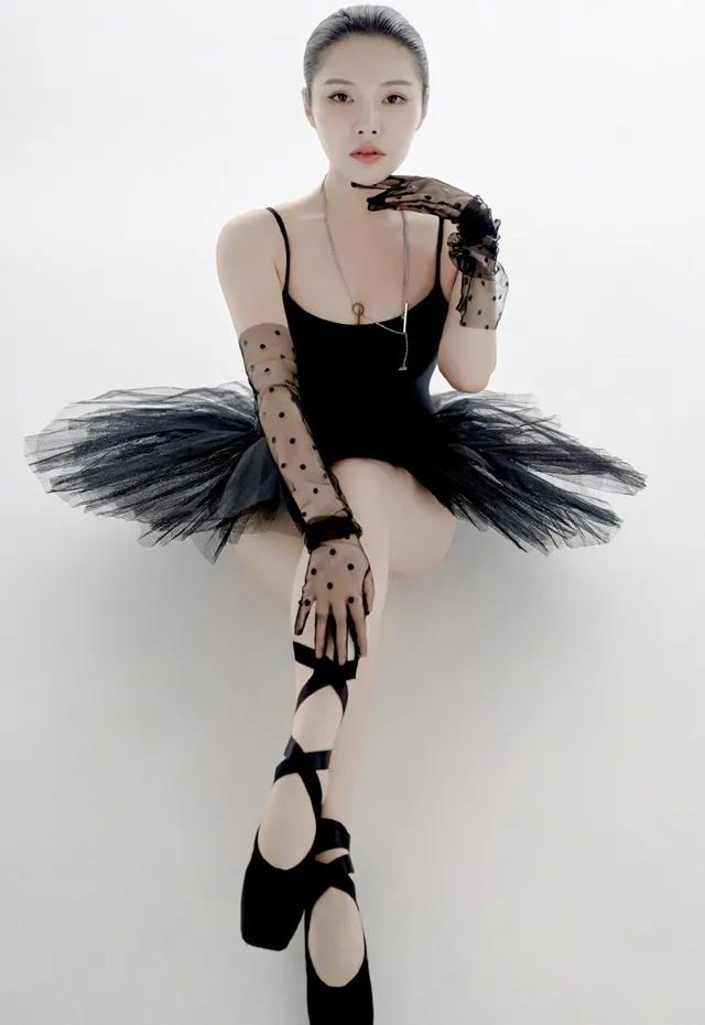 徐冬冬黑天鹅完整版,徐冬冬最新惊艳相片