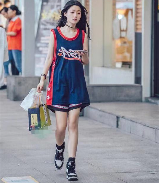 运动风球服,演绎时尚,圆你一个“篮球梦”