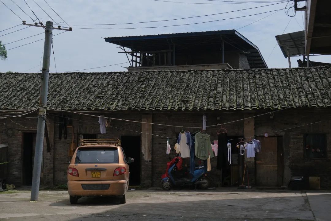 四川有个好地方,四川有个叫哈哈的地方