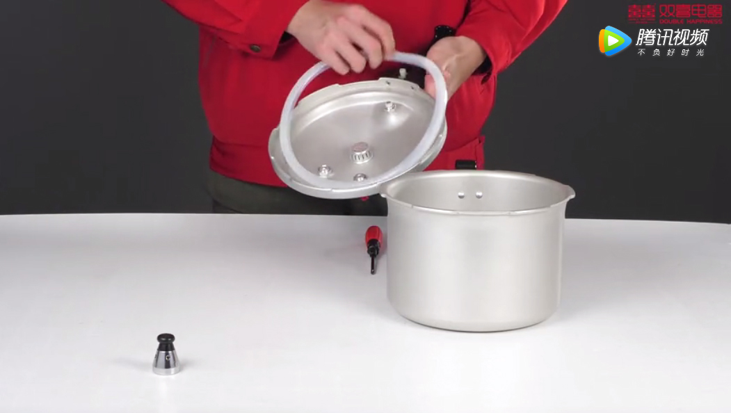 压力锅手柄松了怎么弄紧,压力锅手柄气阀怎么安装